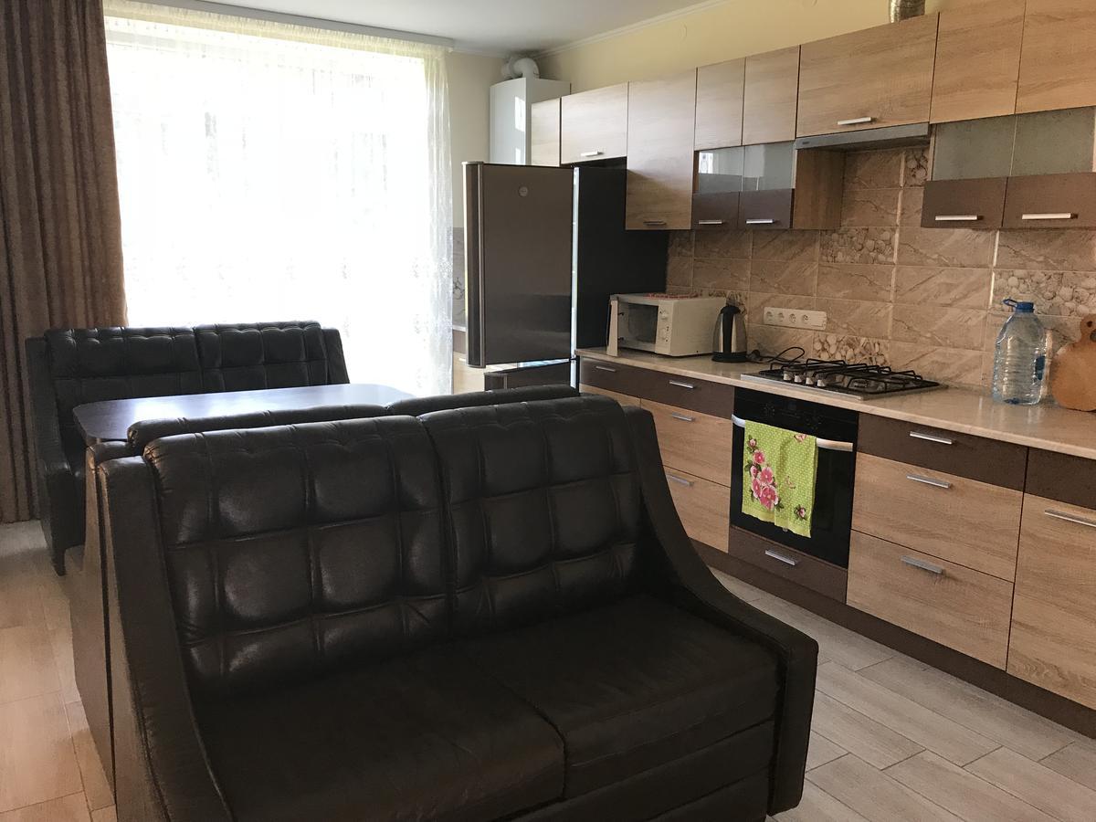 Gostynnyi Dvir Cottage Ternopil Exteriör bild